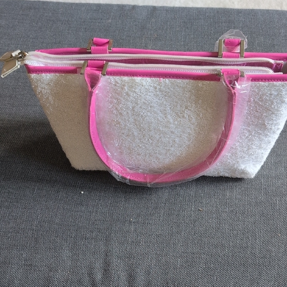 Stylish Pink and White Heart Tote Bag - Picture 3 of 6